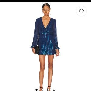 Darling little mini fits amazing, wore once